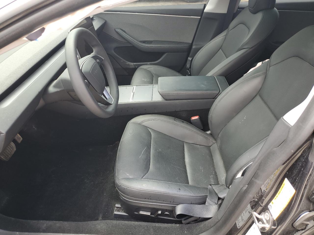 Tesla Model 3 Image 11