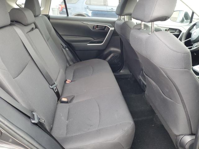 Toyota RAV4 Le Image 10