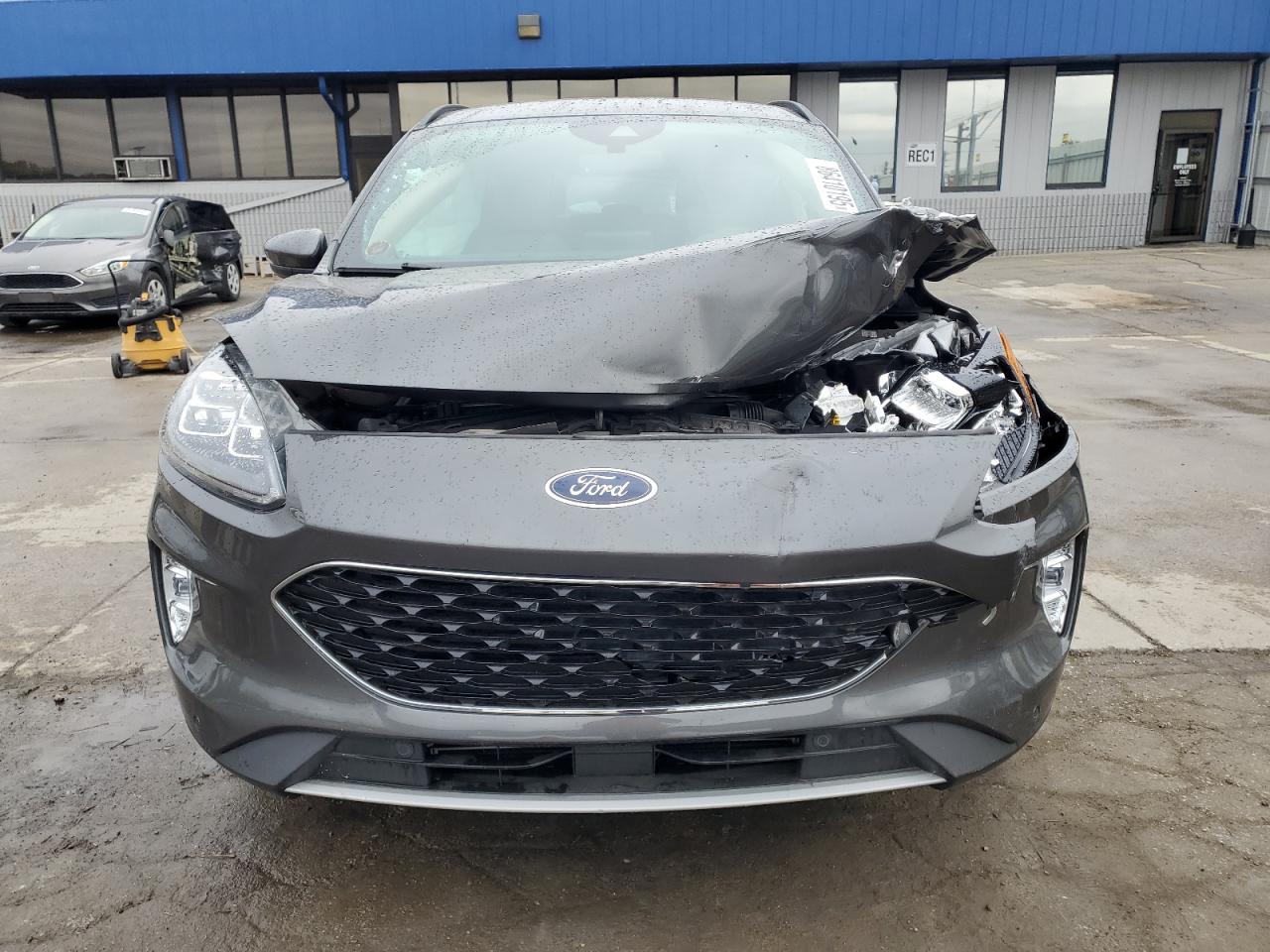 Ford Escape Titanium Image 5