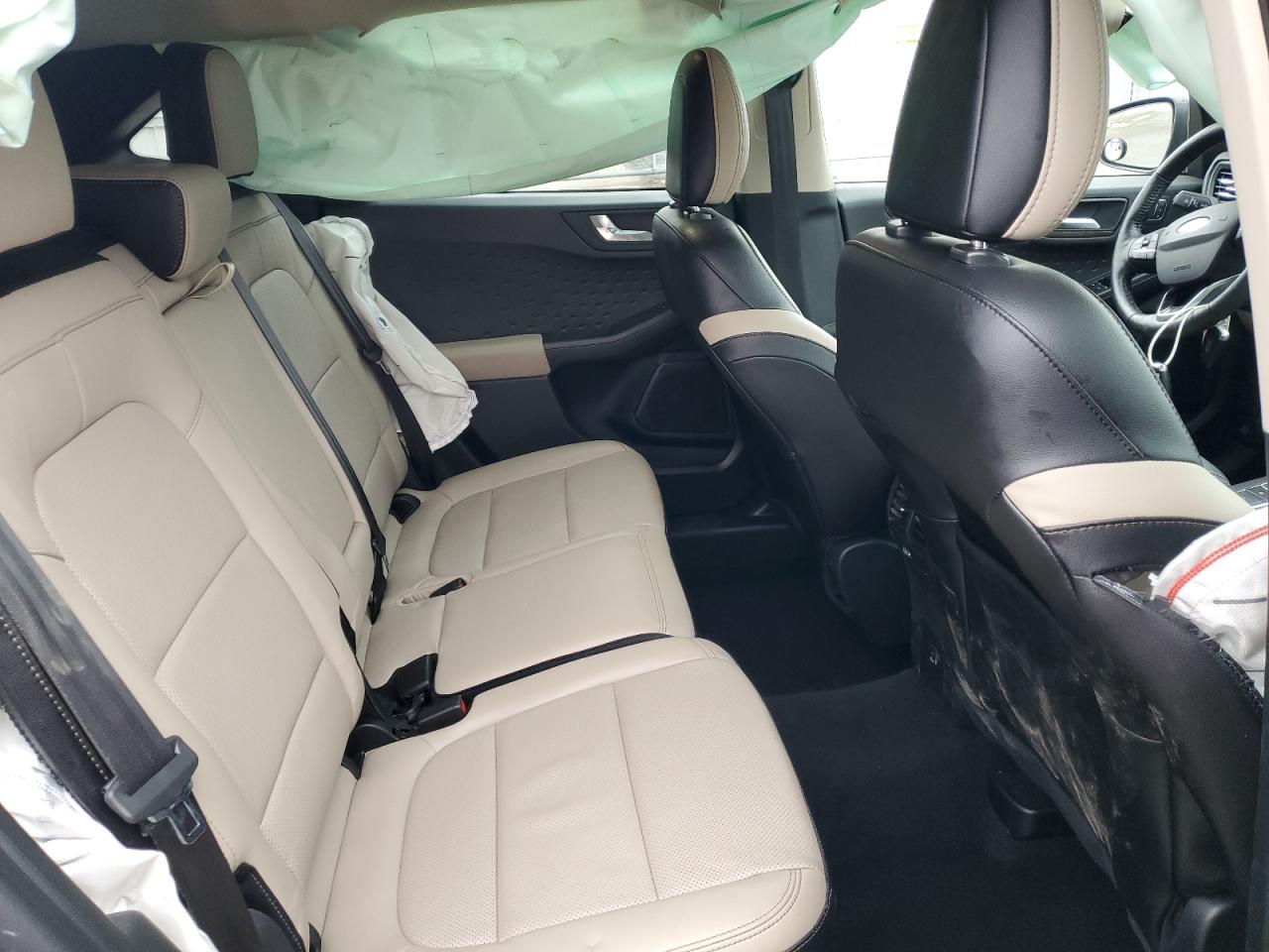 Ford Escape Titanium Image 8