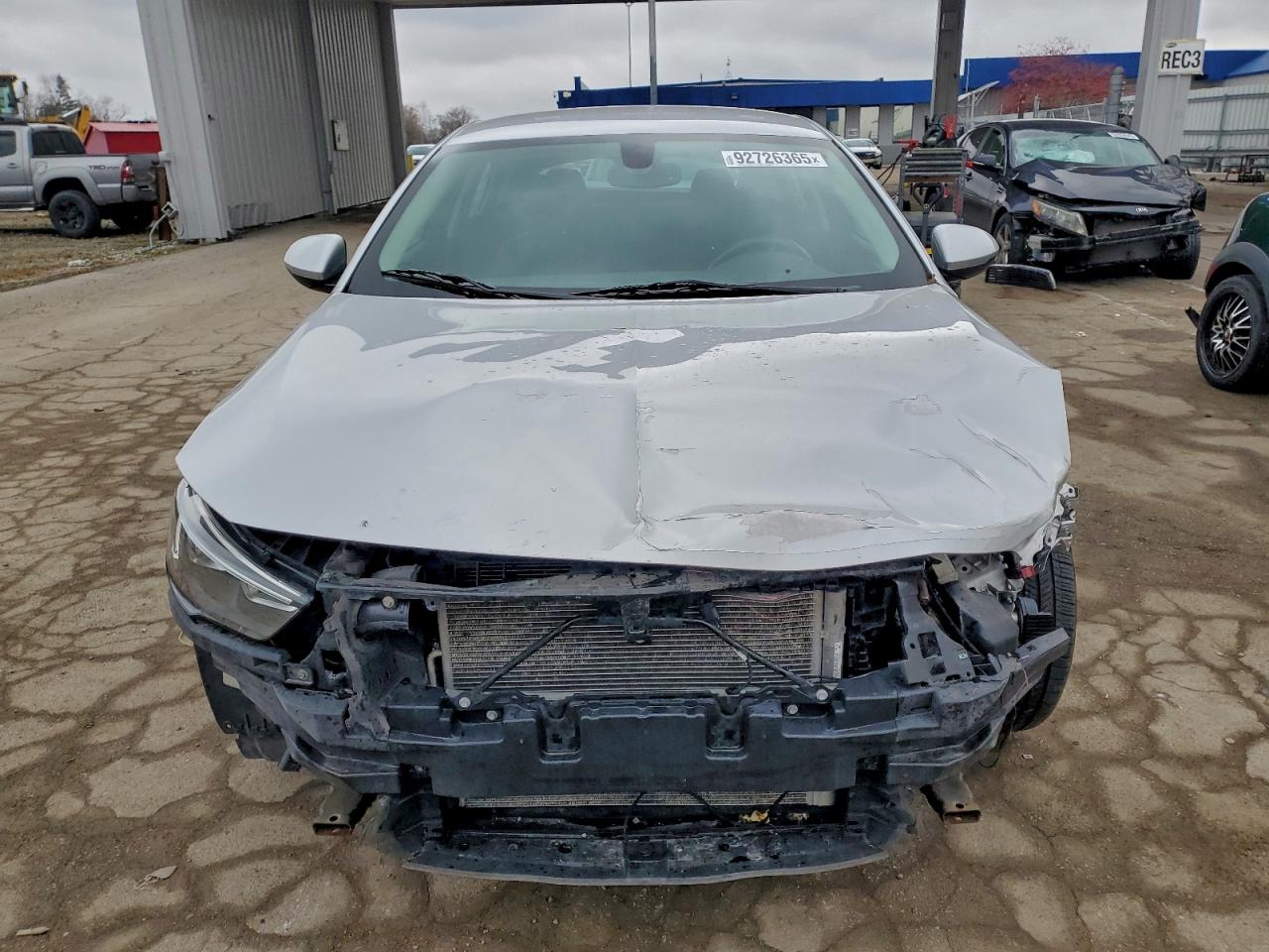 Buick Regal Preferred Image 4