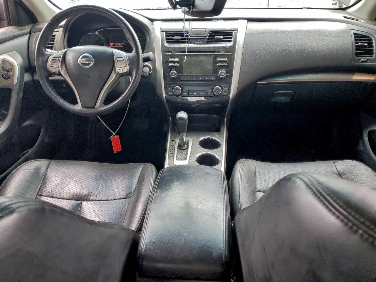 Nissan Altima 2.5 Image 10