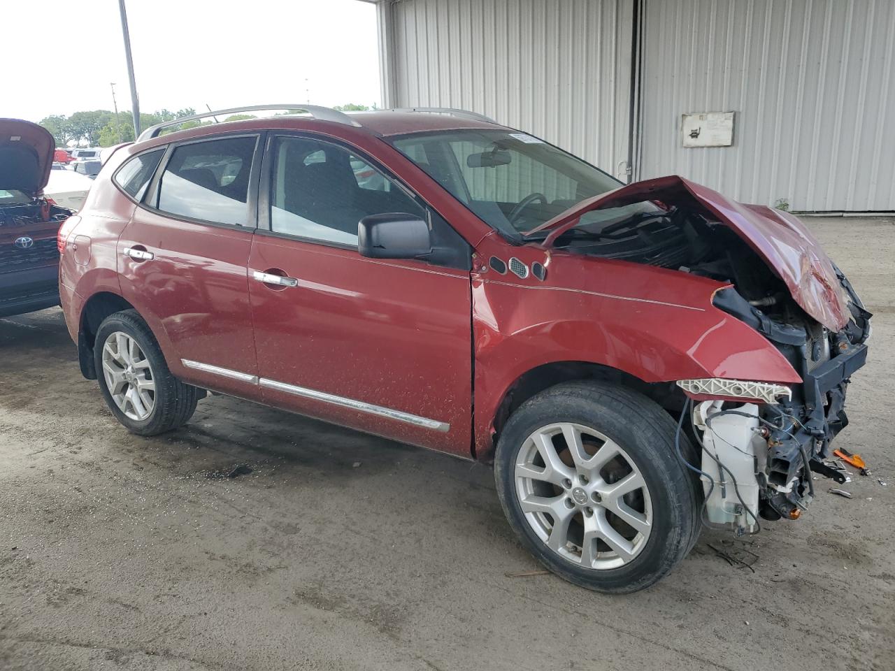 Nissan Rogue S Image 2