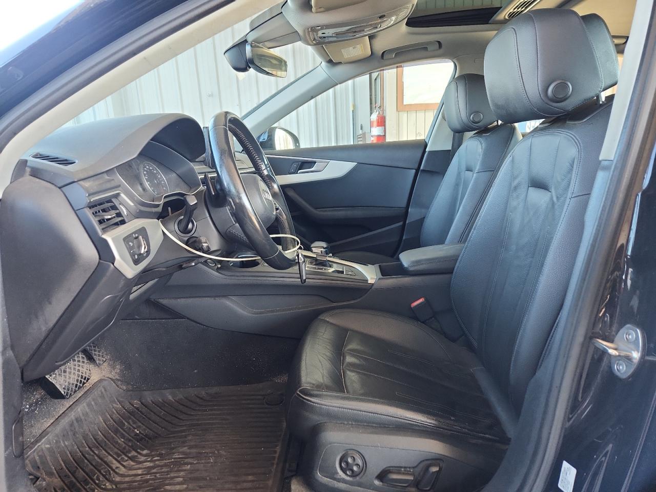 Audi A4 Premium Image 11