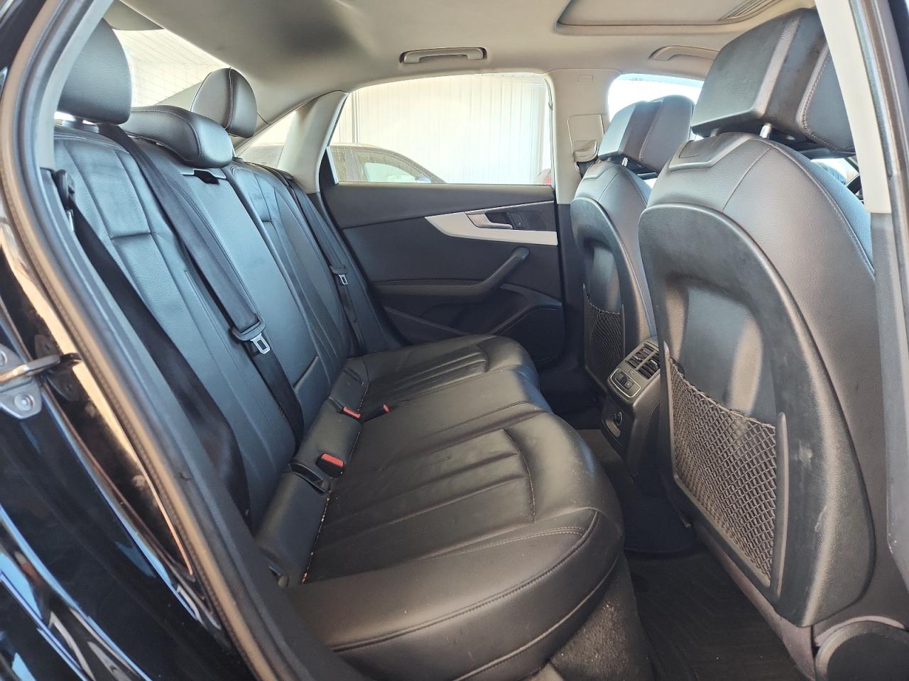 Audi A4 Premium Image 9