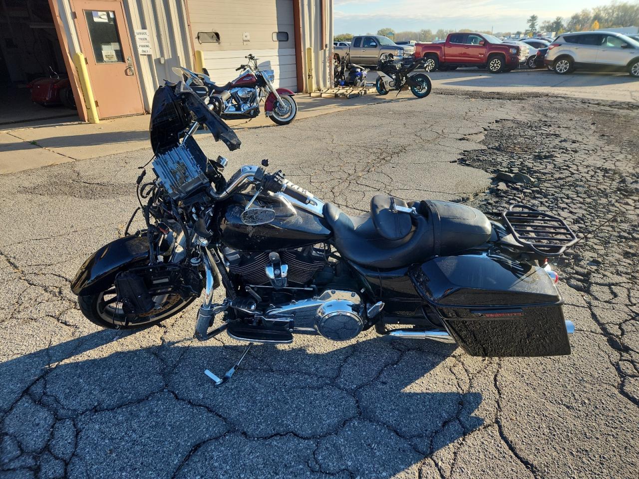 Harley-Davidson Fl Image 8