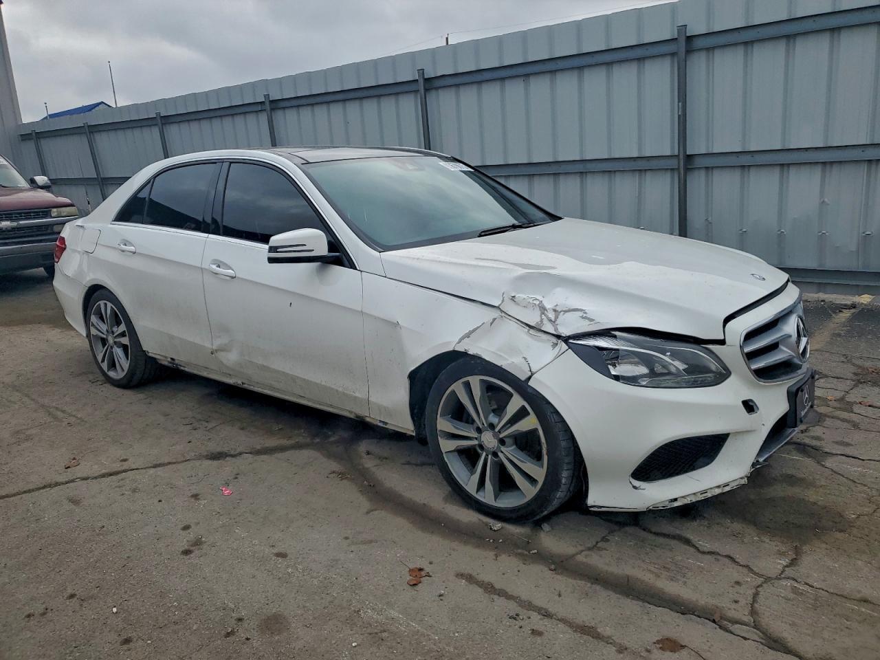 Mercedes-Benz E-Class 350 Image 4