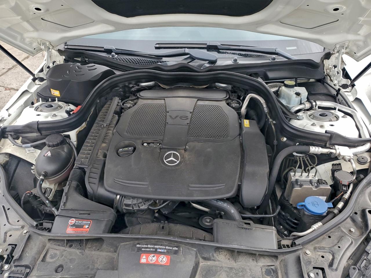 Mercedes-Benz E-Class 350 Image 12