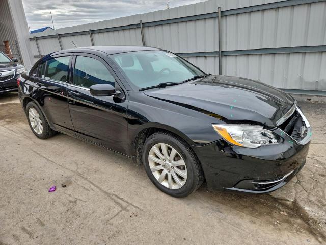 Chrysler 200 Touring Image 12