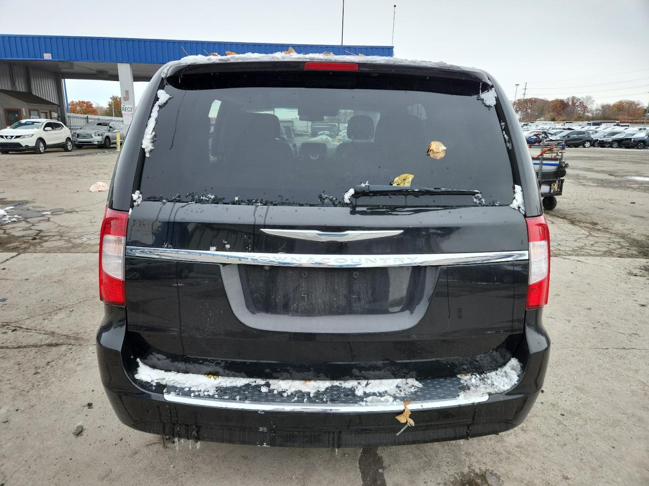 Chrysler Minivan Touring Image 4