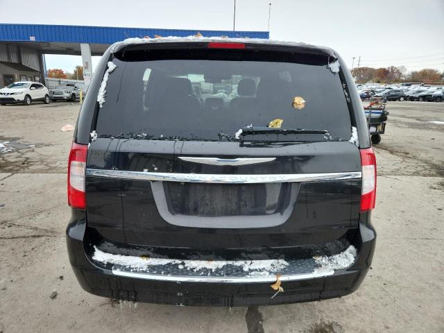 Chrysler Minivan Touring Image 4