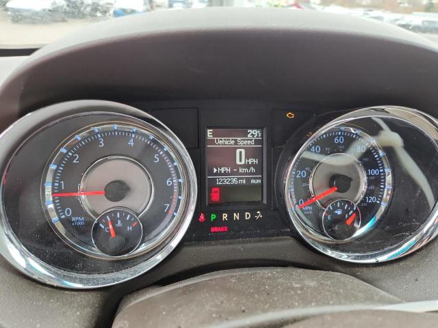 Chrysler Minivan Touring Image 7