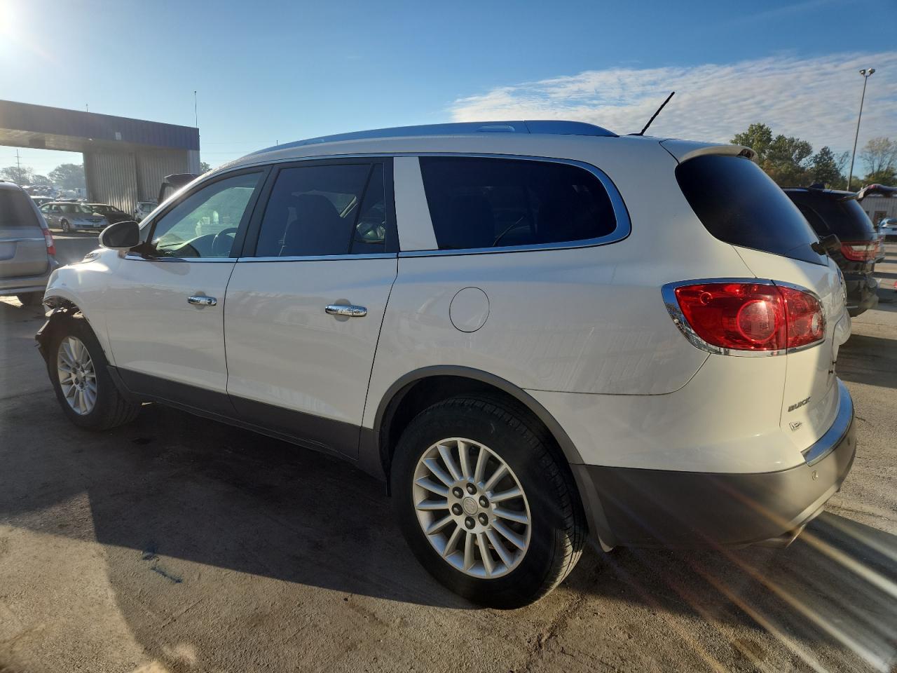 Buick Enclave Image 12