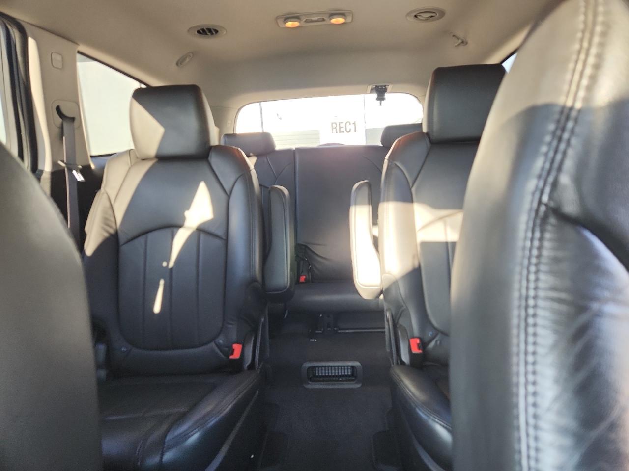 Buick Enclave Image 6