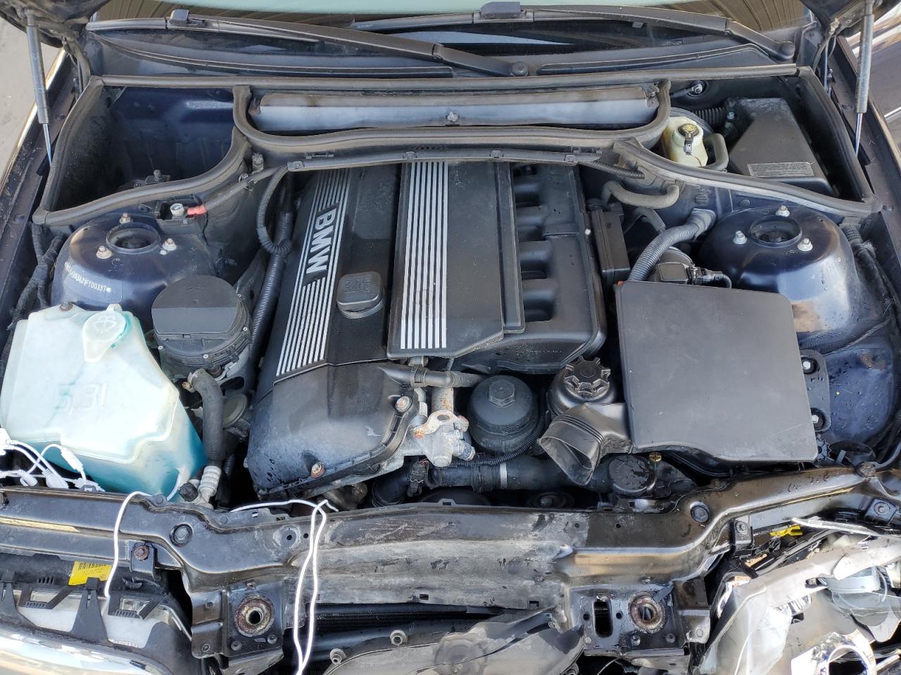 BMW 3 Series I Image 12