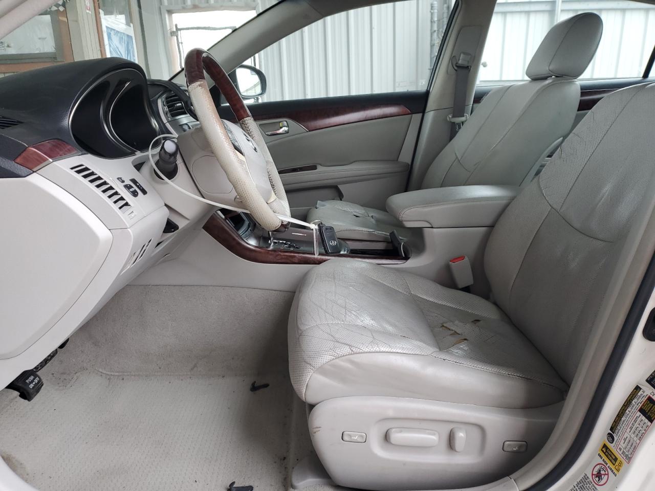 Toyota Avalon Base Image 4