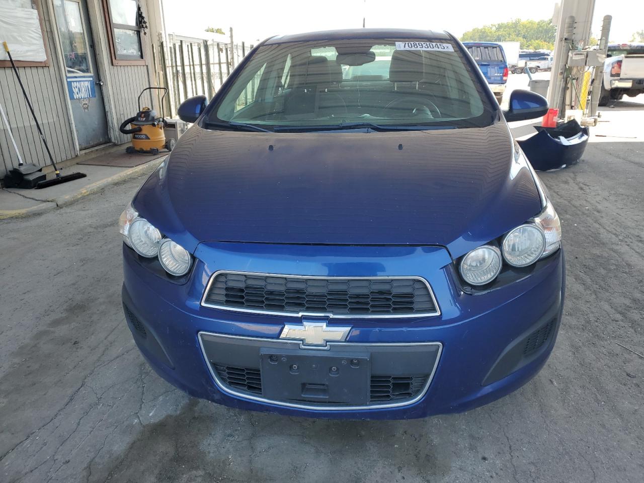 Chevrolet Sonic Lt Image 5