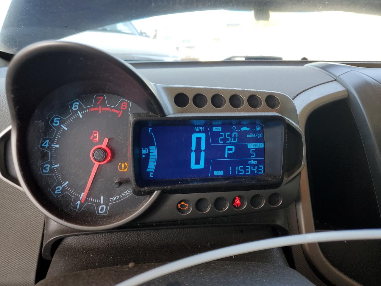 Chevrolet Sonic Lt Image 6