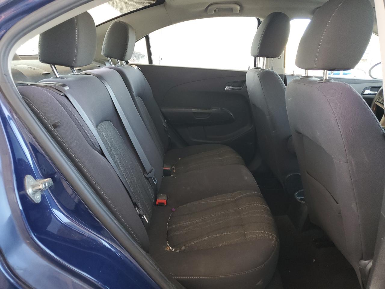 Chevrolet Sonic Lt Image 13