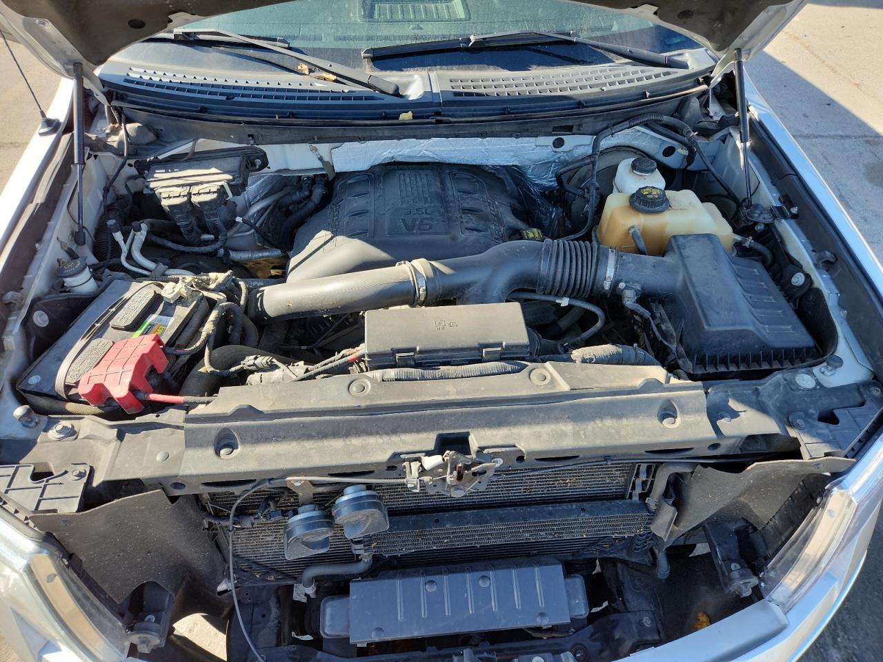 Ford F-150 Supercrew Image 8