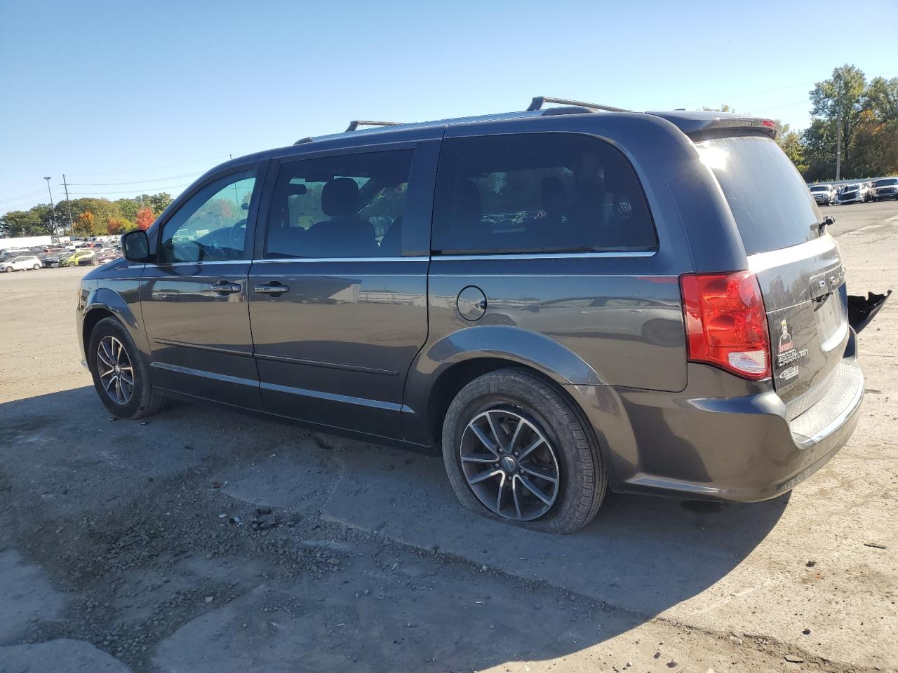 Dodge Caravan Sxt Image 6