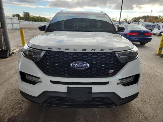 Ford Explorer St Image 9