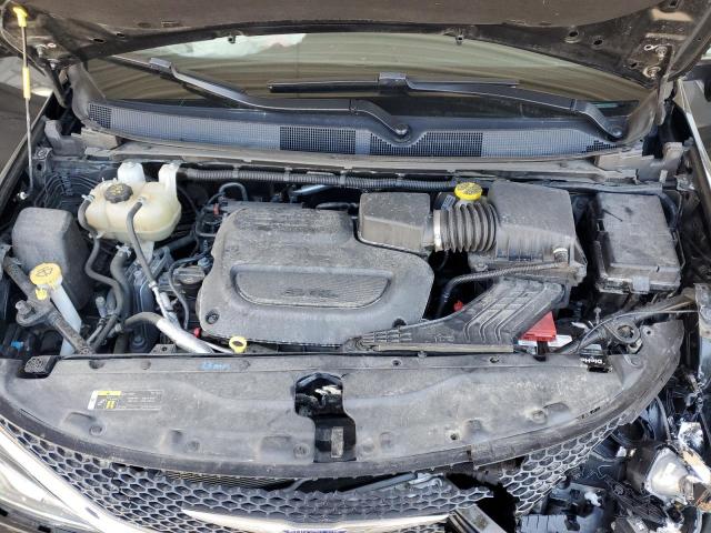 Chrysler Pacifica Limited Image 9