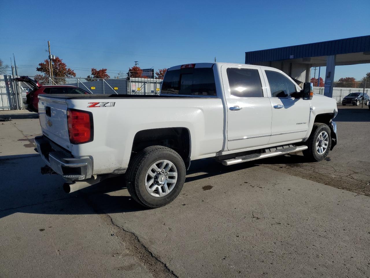 Chevrolet Silverado K2500 Heavy Duty Ltz Image 2