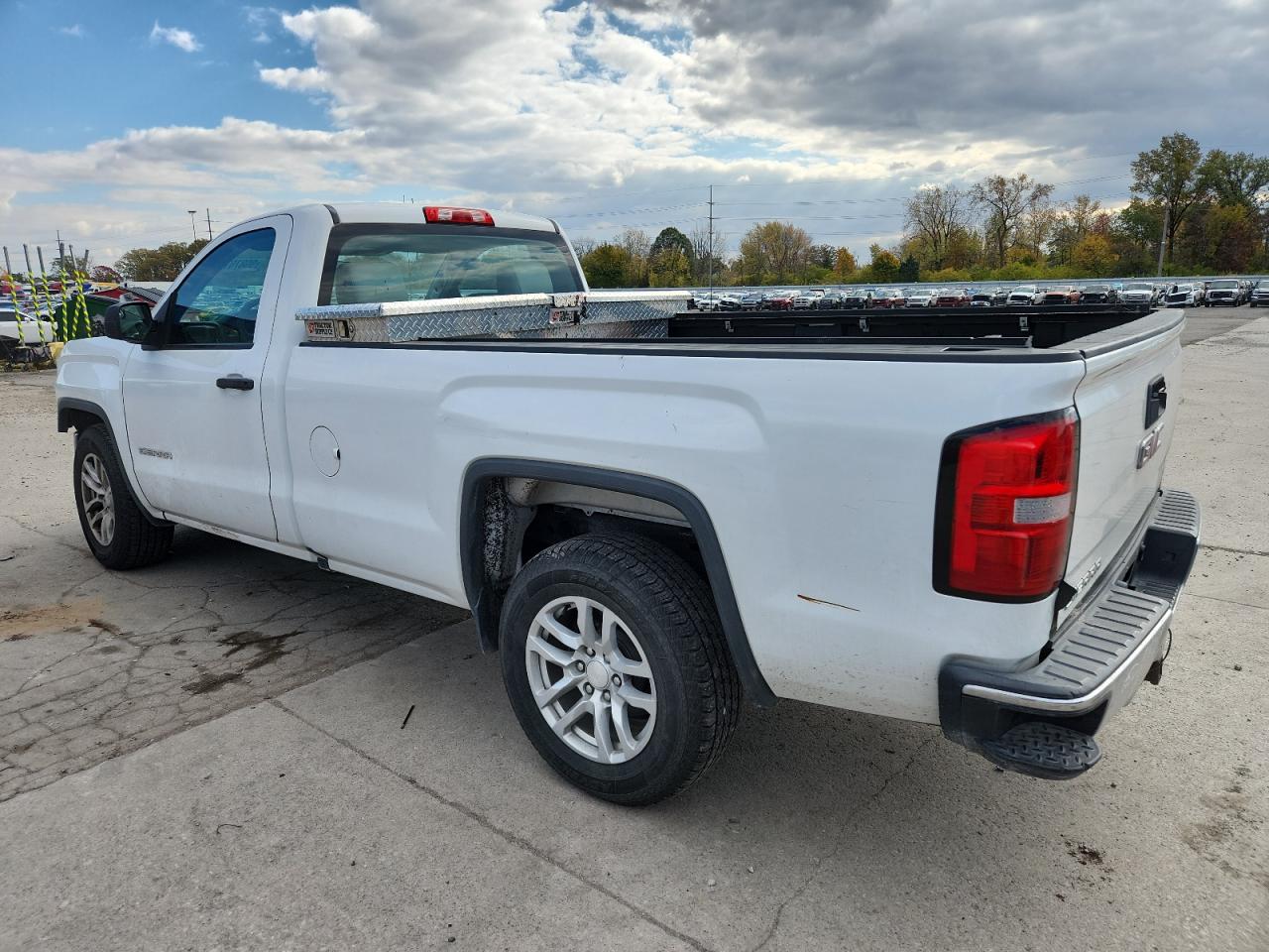 GMC Sierra C1500 Image 11