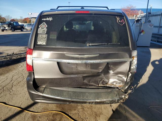 Chrysler Minivan Limited Platinum Image 12