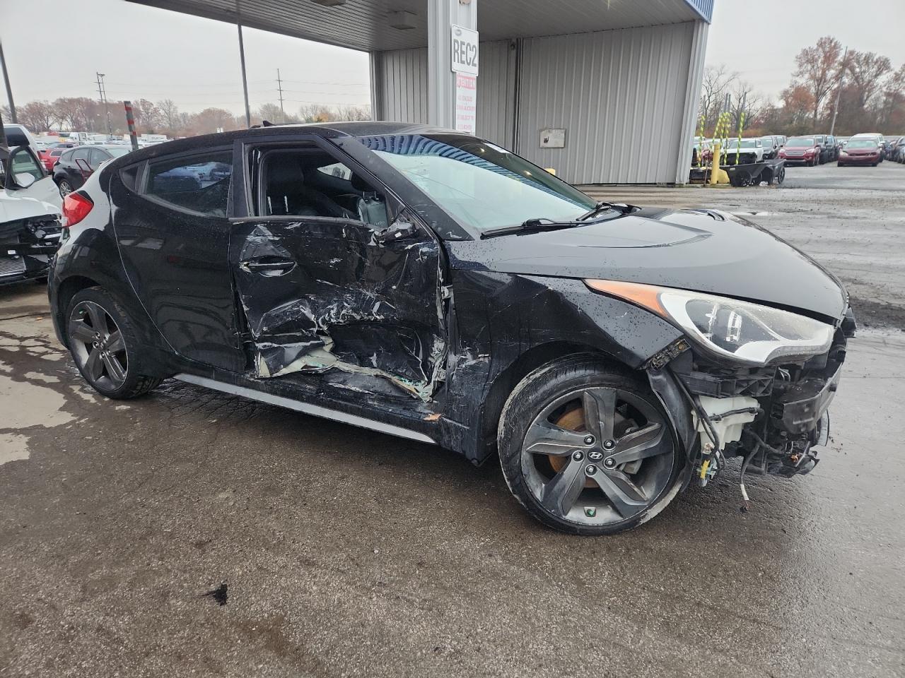 Hyundai VELOSTER Turbo Image 5