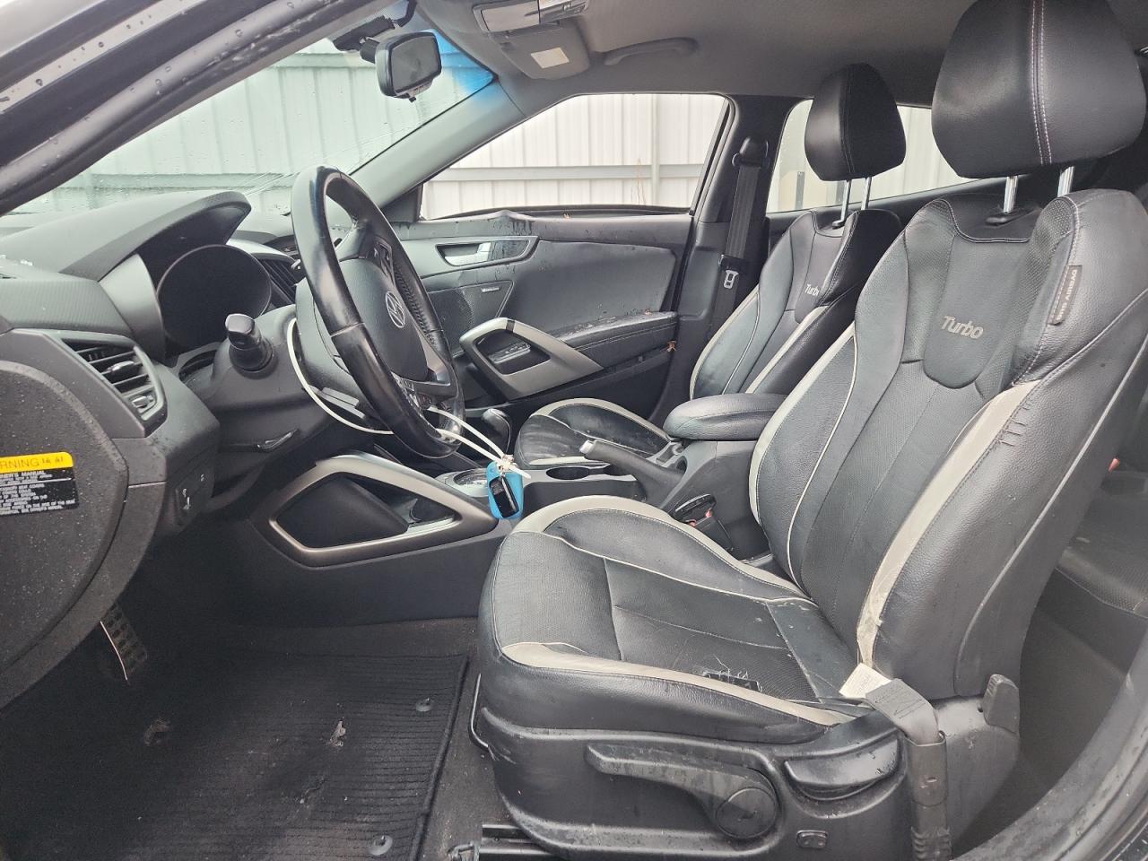 Hyundai VELOSTER Turbo Image 6