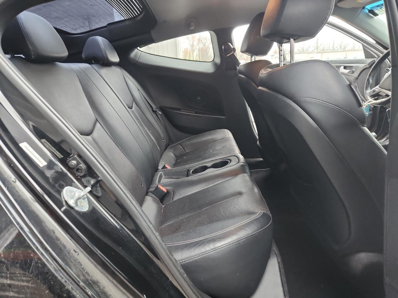 Hyundai VELOSTER Turbo Image 12