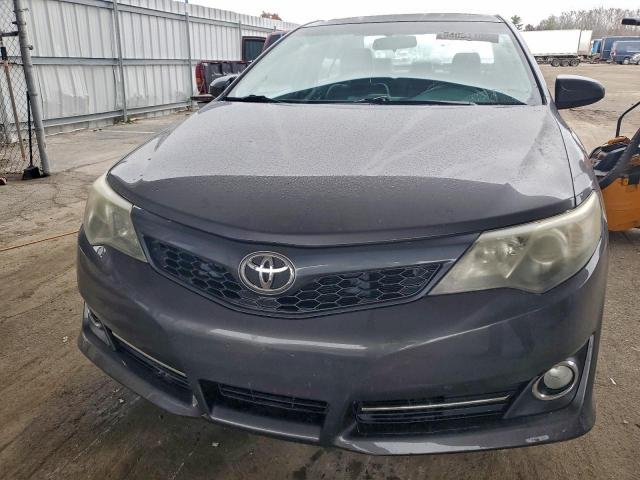 Toyota Camry L Image 3