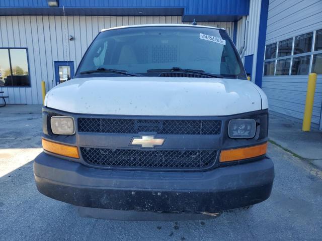 Chevrolet Express Image 2
