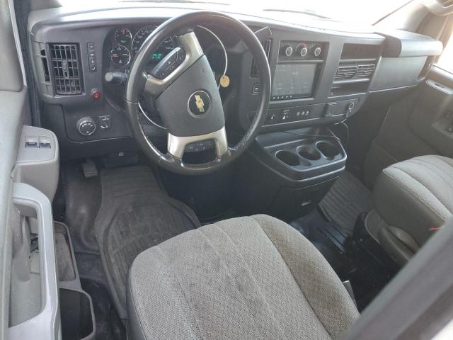 Chevrolet Express Image 9