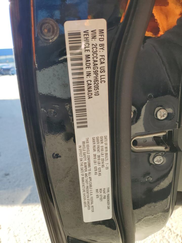 Chrysler 300 Touring Image 10