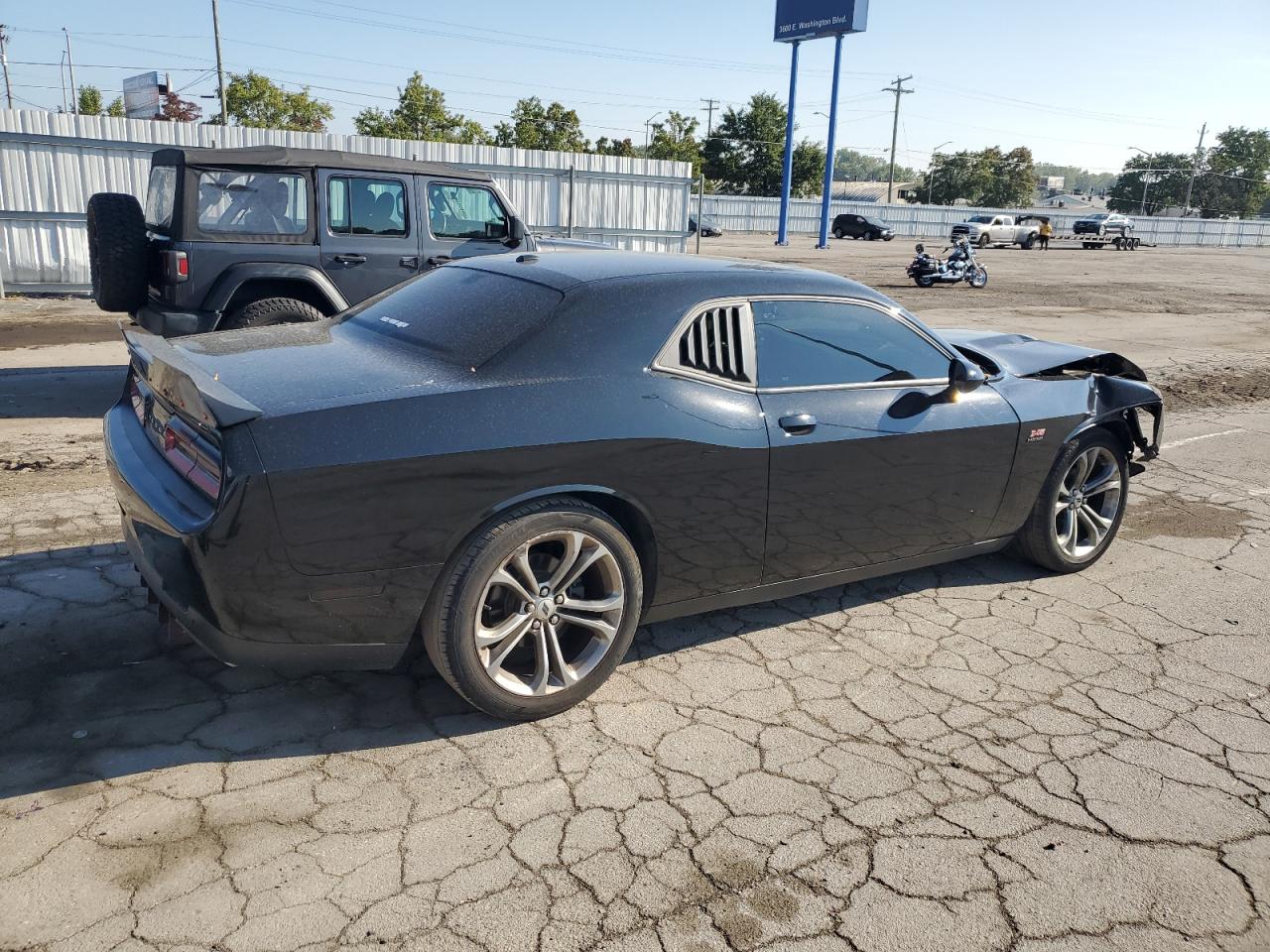 Dodge Challenger R/t Image 2