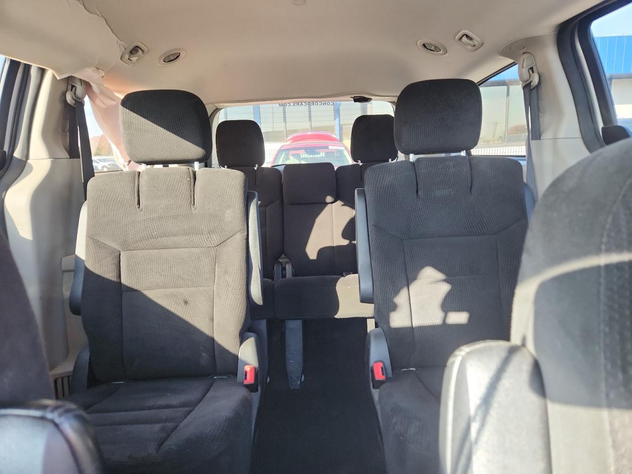 Dodge Caravan Se Image 10