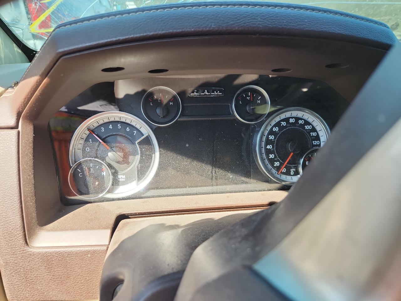 Ram 1500 Laramie Image 9