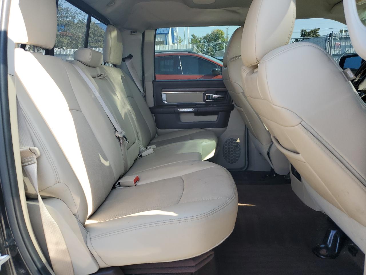 Ram 1500 Laramie Image 8