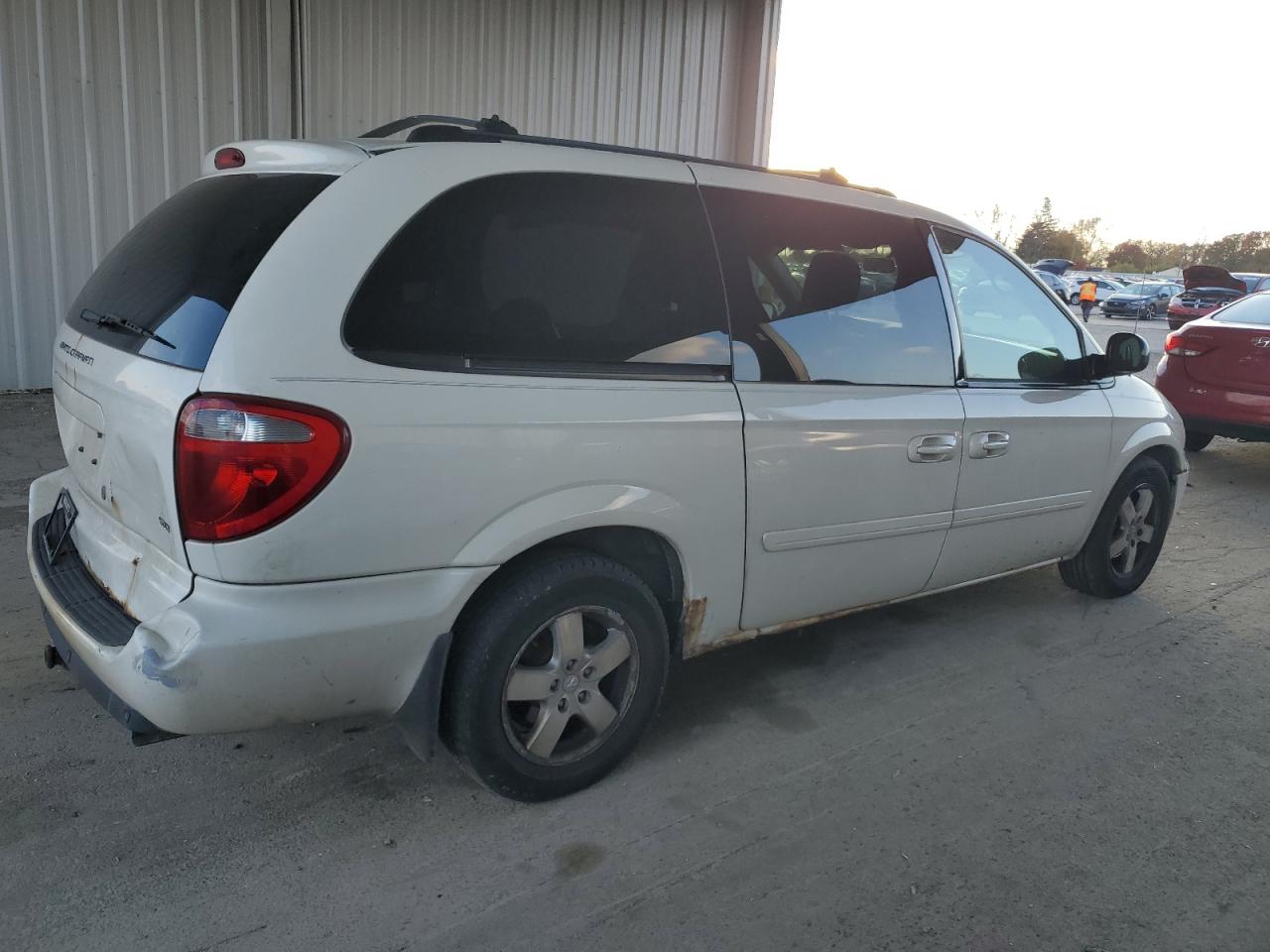 Dodge Caravan Sxt Image 2