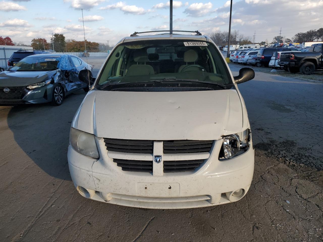Dodge Caravan Sxt Image 5