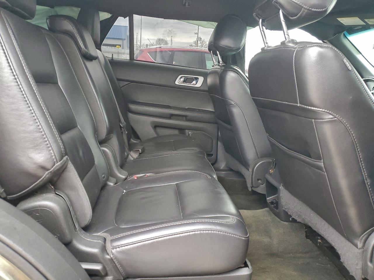 Ford Explorer Xlt Image 11