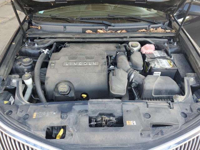 Lincoln MKS Image 12