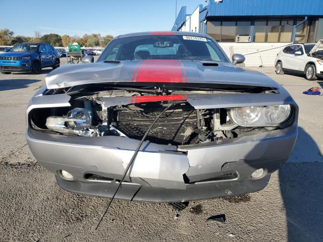 Dodge Challenger Sxt Image 8