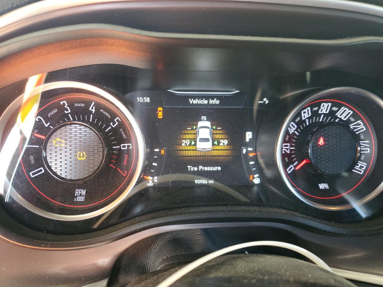 Dodge Challenger Sxt Image 7