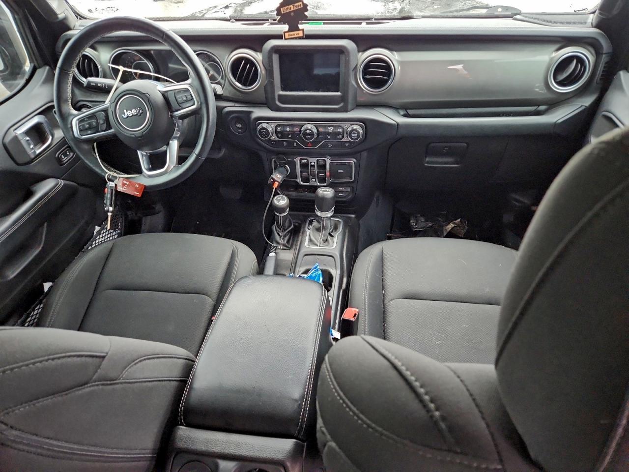 Jeep Wrangler Sahara Image 2