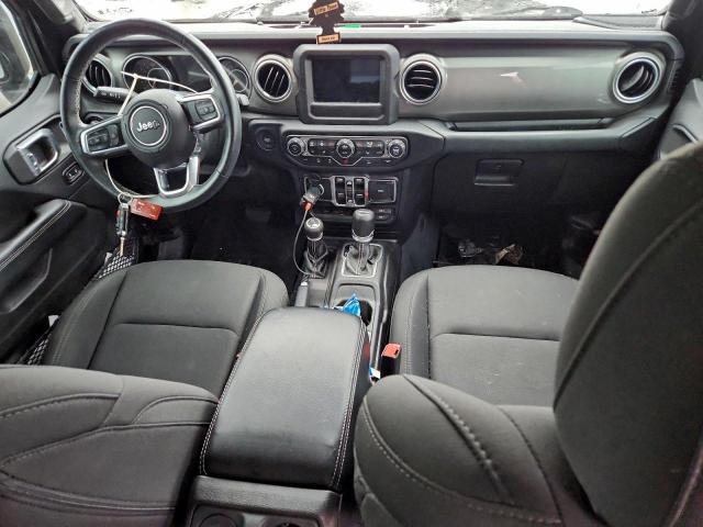 Jeep Wrangler Sahara Image 2