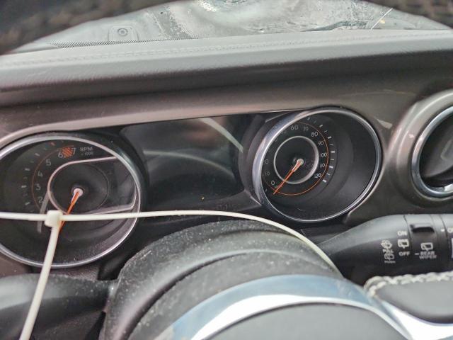 Jeep Wrangler Sahara Image 7